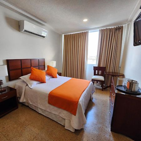 Hotel Anaconda Летисия Екстериор снимка