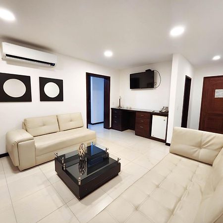 Hotel Anaconda Летисия Екстериор снимка