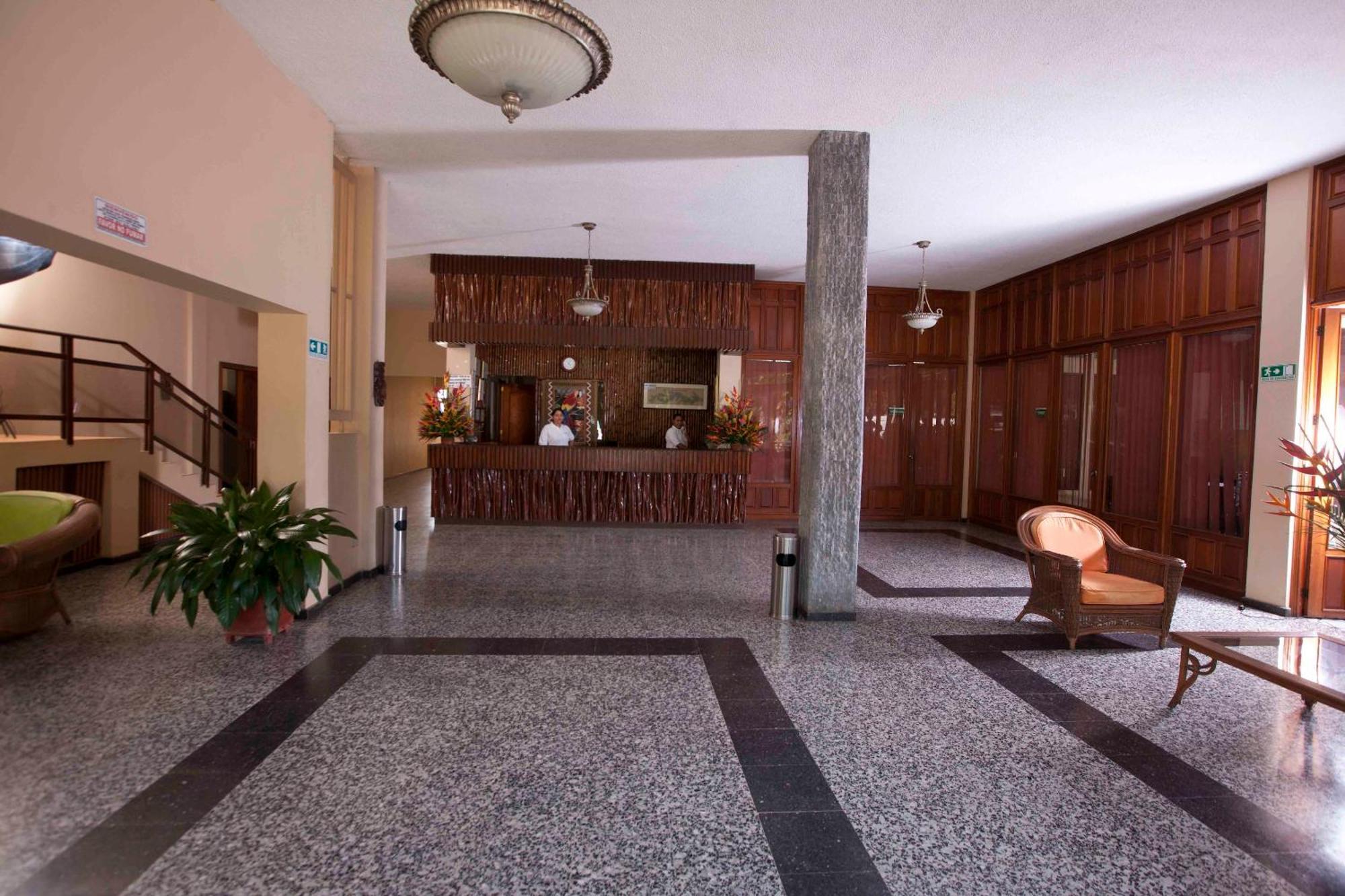 Hotel Anaconda Летисия Екстериор снимка