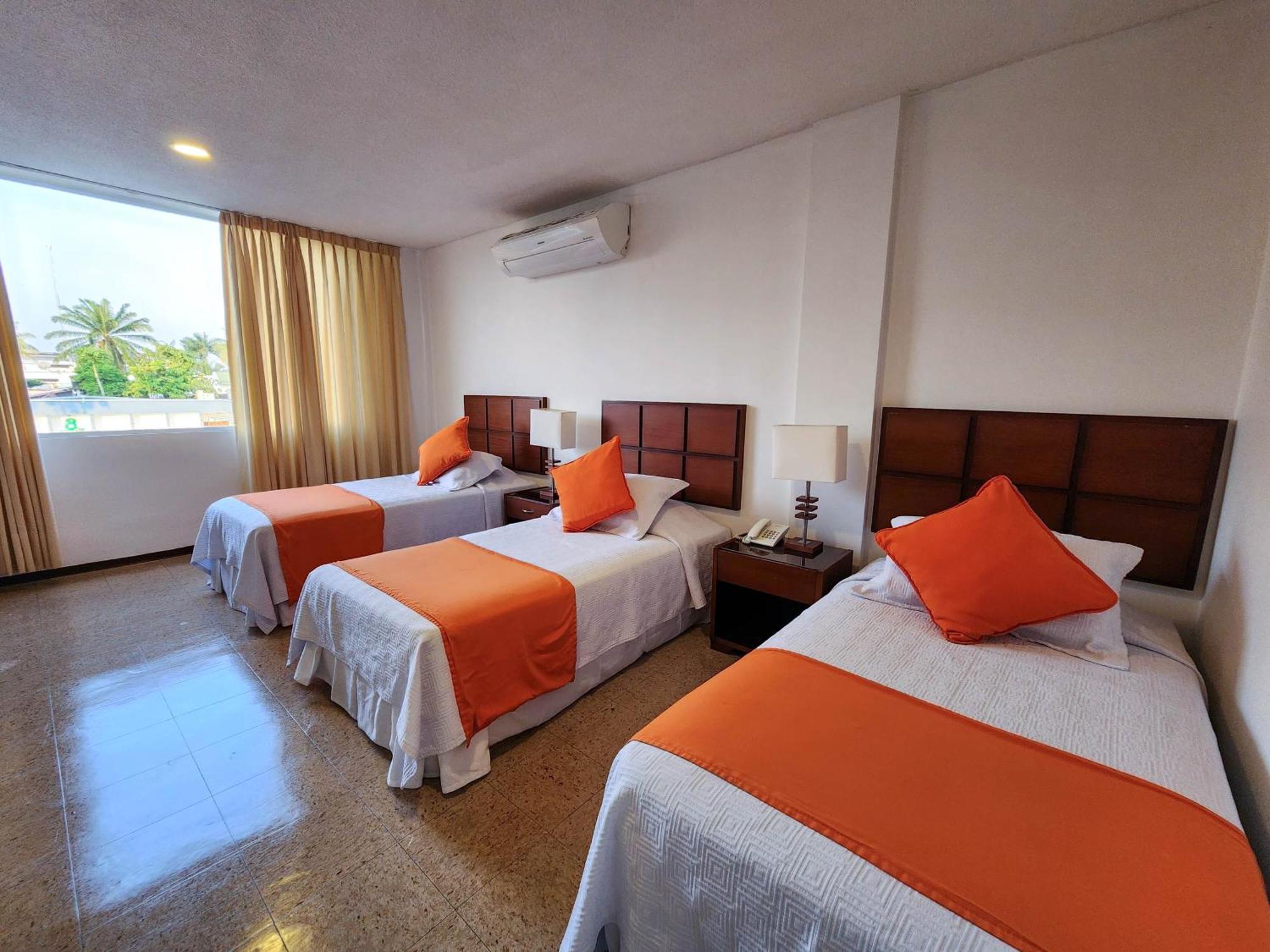 Hotel Anaconda Летисия Екстериор снимка