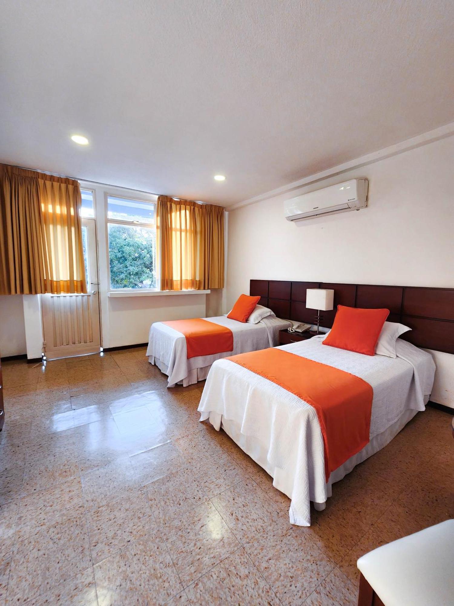 Hotel Anaconda Летисия Екстериор снимка