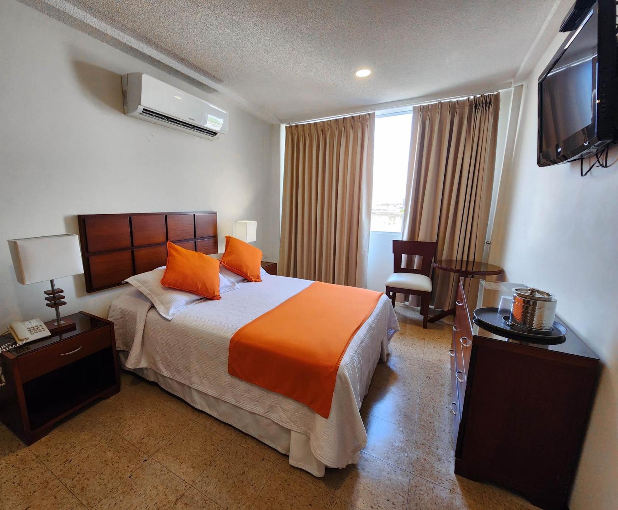 Hotel Anaconda Летисия Екстериор снимка