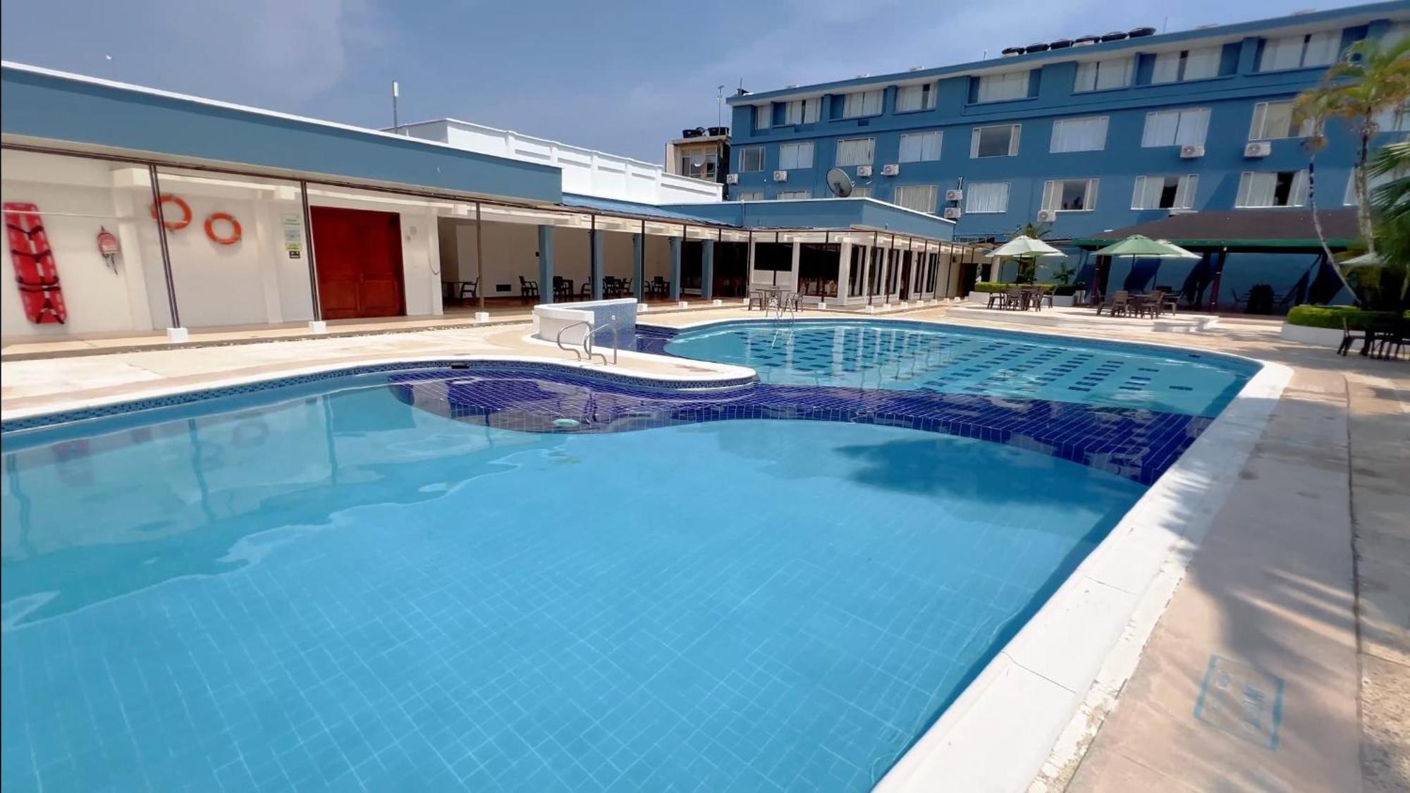 Hotel Anaconda Летисия Екстериор снимка