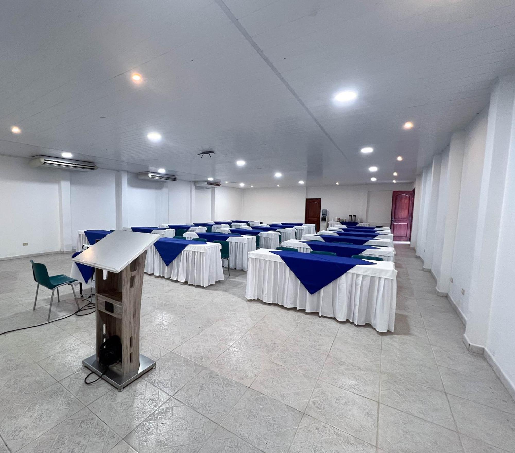 Hotel Anaconda Летисия Екстериор снимка