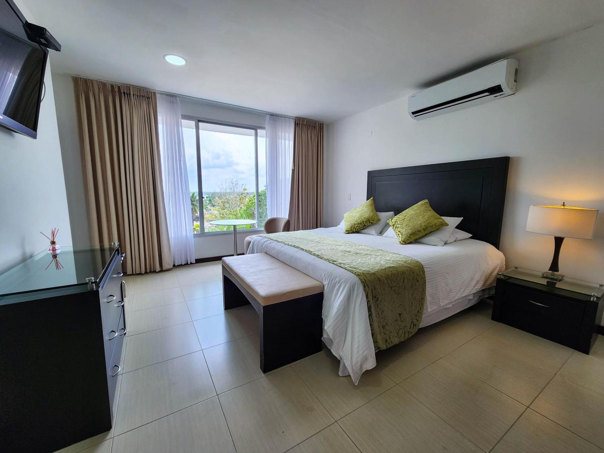 Hotel Anaconda Летисия Екстериор снимка